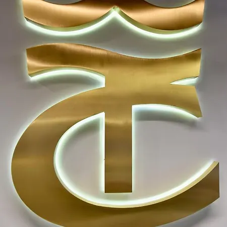 Tc Dona Luisa מלון 3*